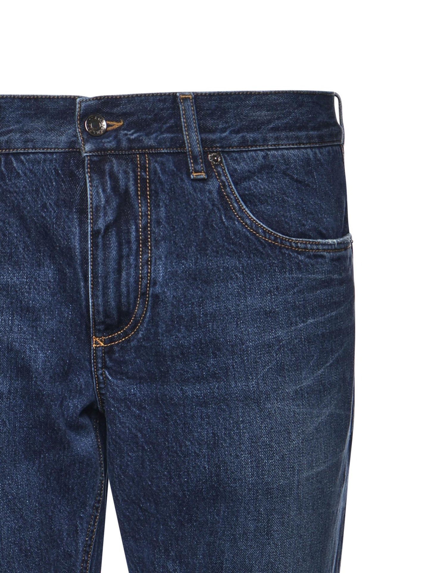 Jeans in denim