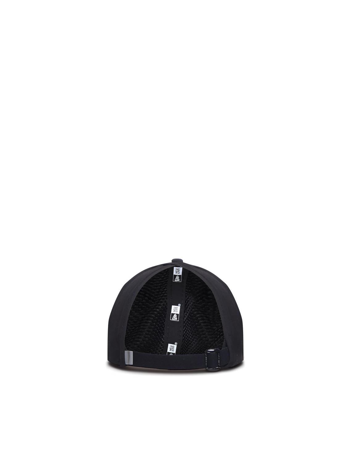 Cappello baseball con decorazione frontale
