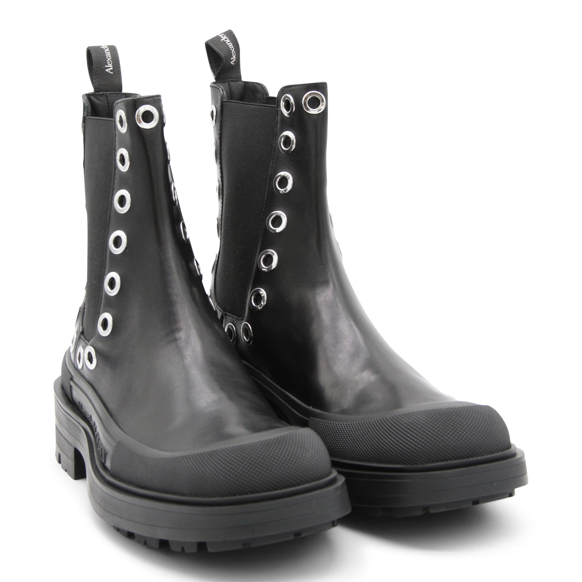 BLACK LEATHER CHELSEA BOOTS