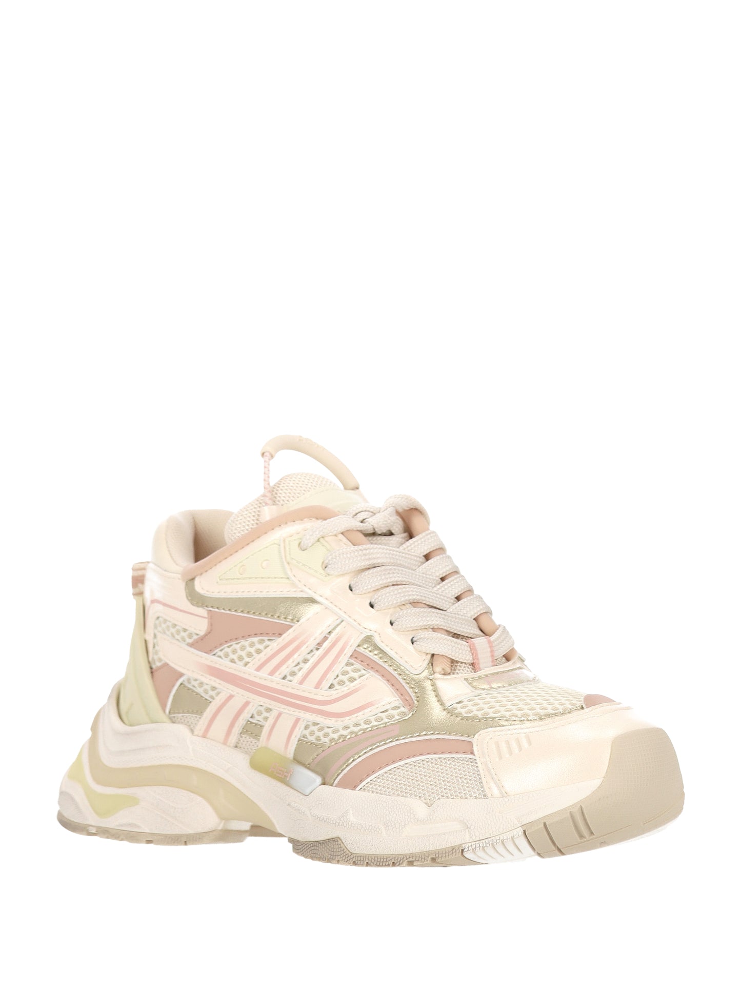 SNEAKERS RACE