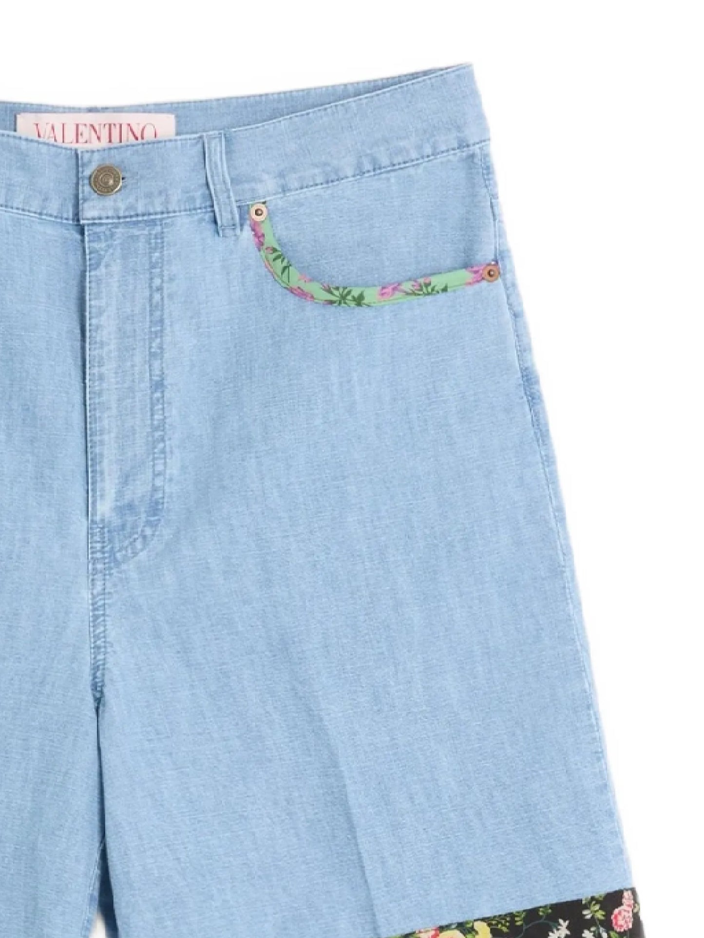 BERMUDA SHORTS WITH FLOWERS