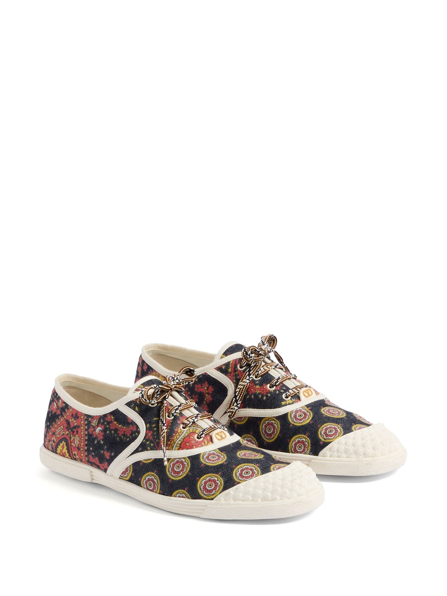 SNEAKERS BAY BY BAY