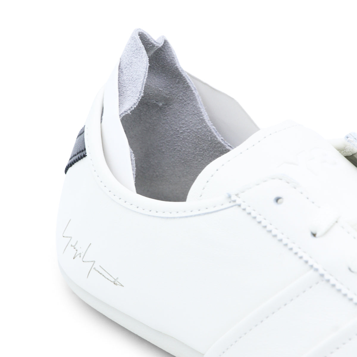 WHITE SNEAKERS