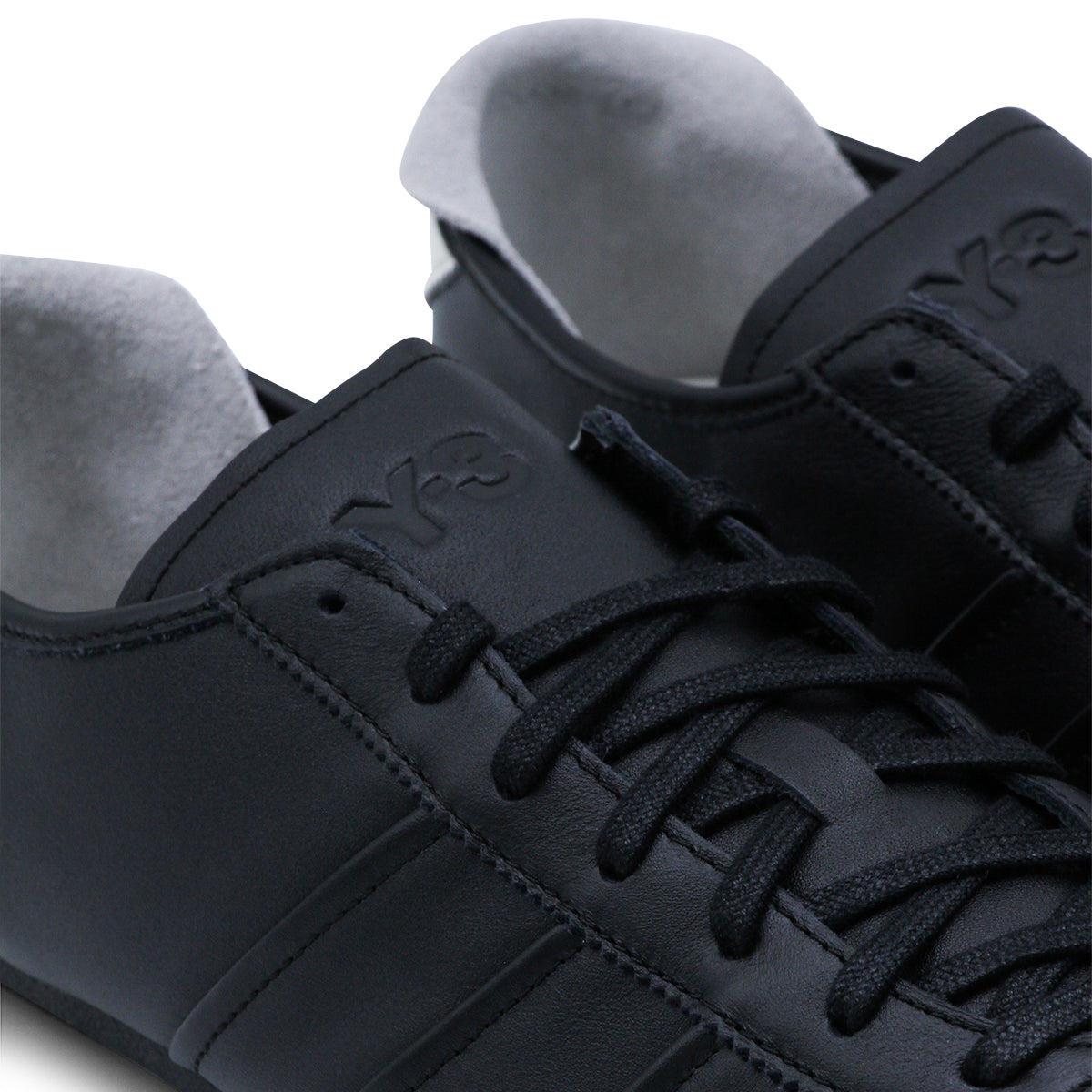 BLACK LEATHER SNEAKERS