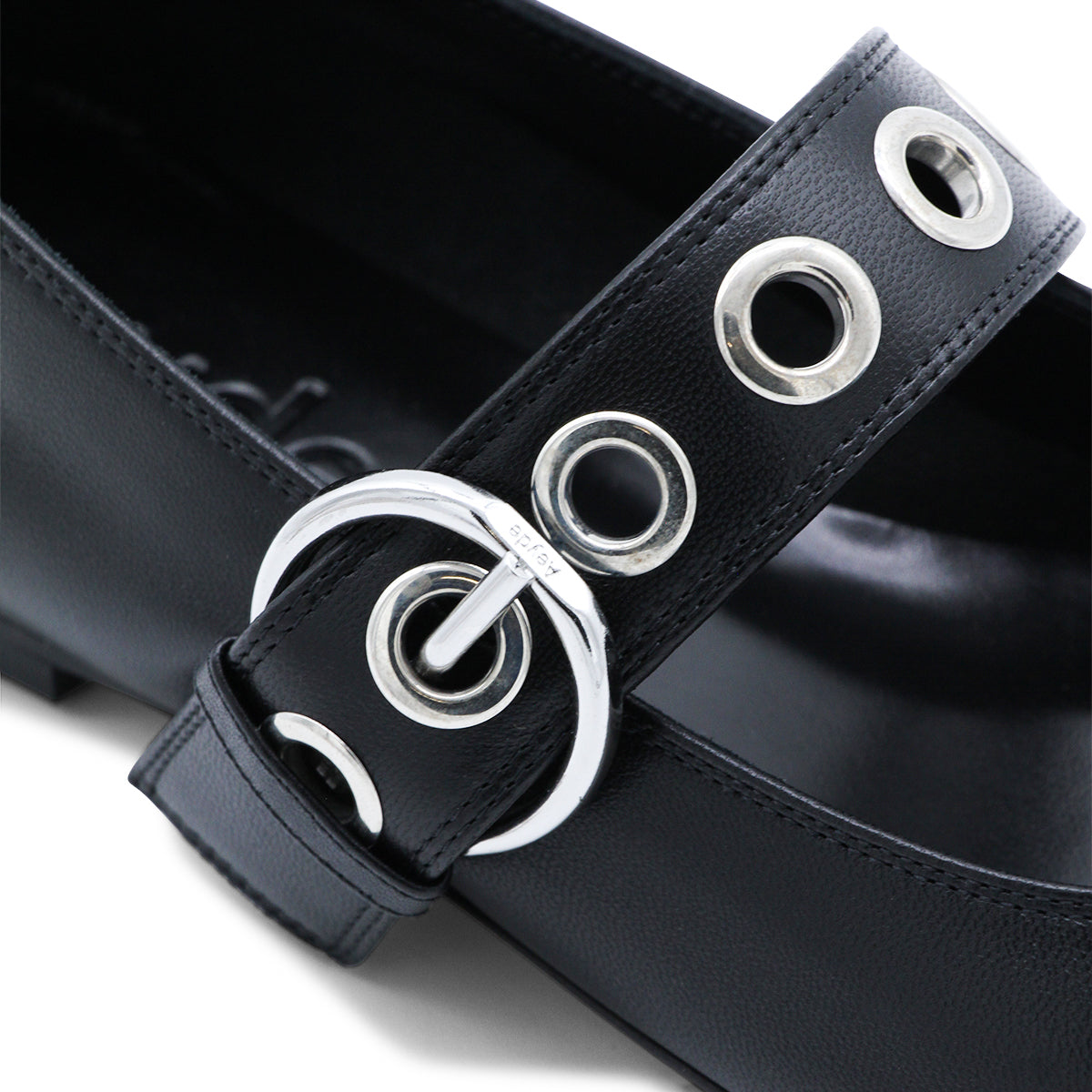 BLACK LEATHER FLATS