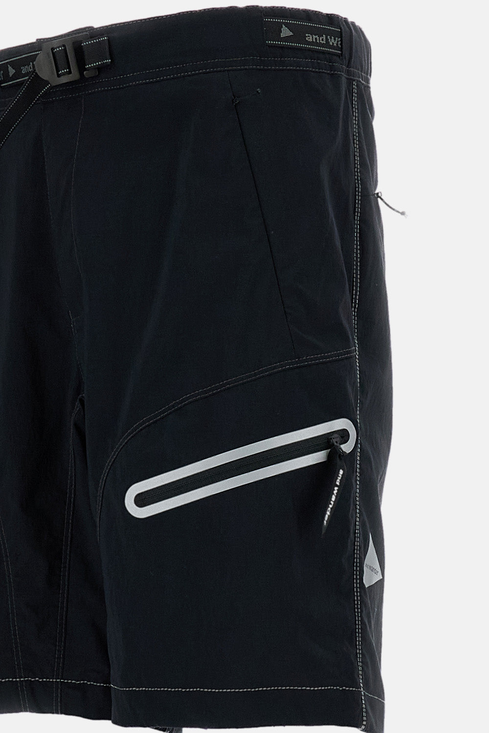 LIGHT HIKE SHORTS PANTS