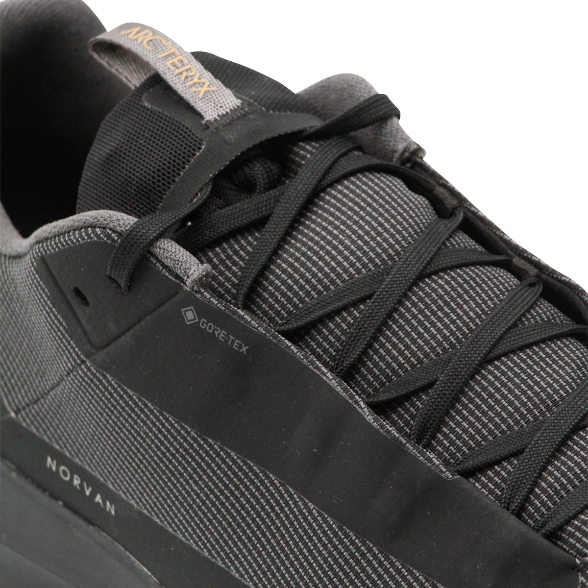 BLACK NOVARN SNEAKERS