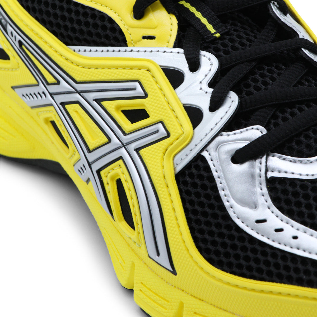VIBRANT YELLOW AND BLACK LEATHER GEL SD LITE SNEAKERS