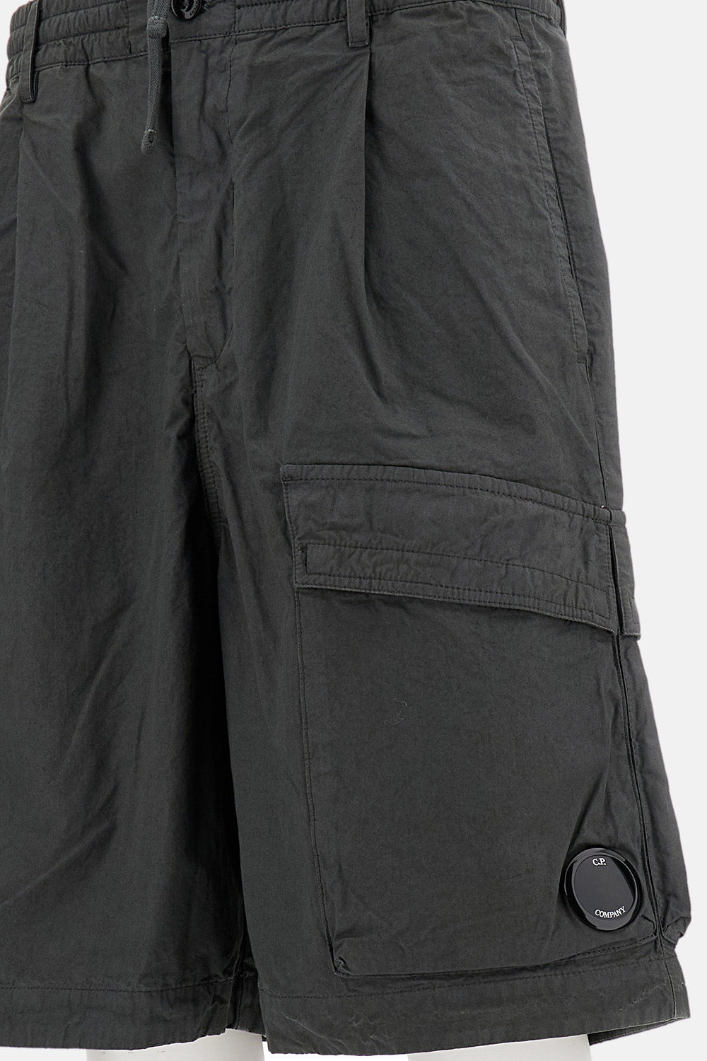 BOXY LENS SHORTS