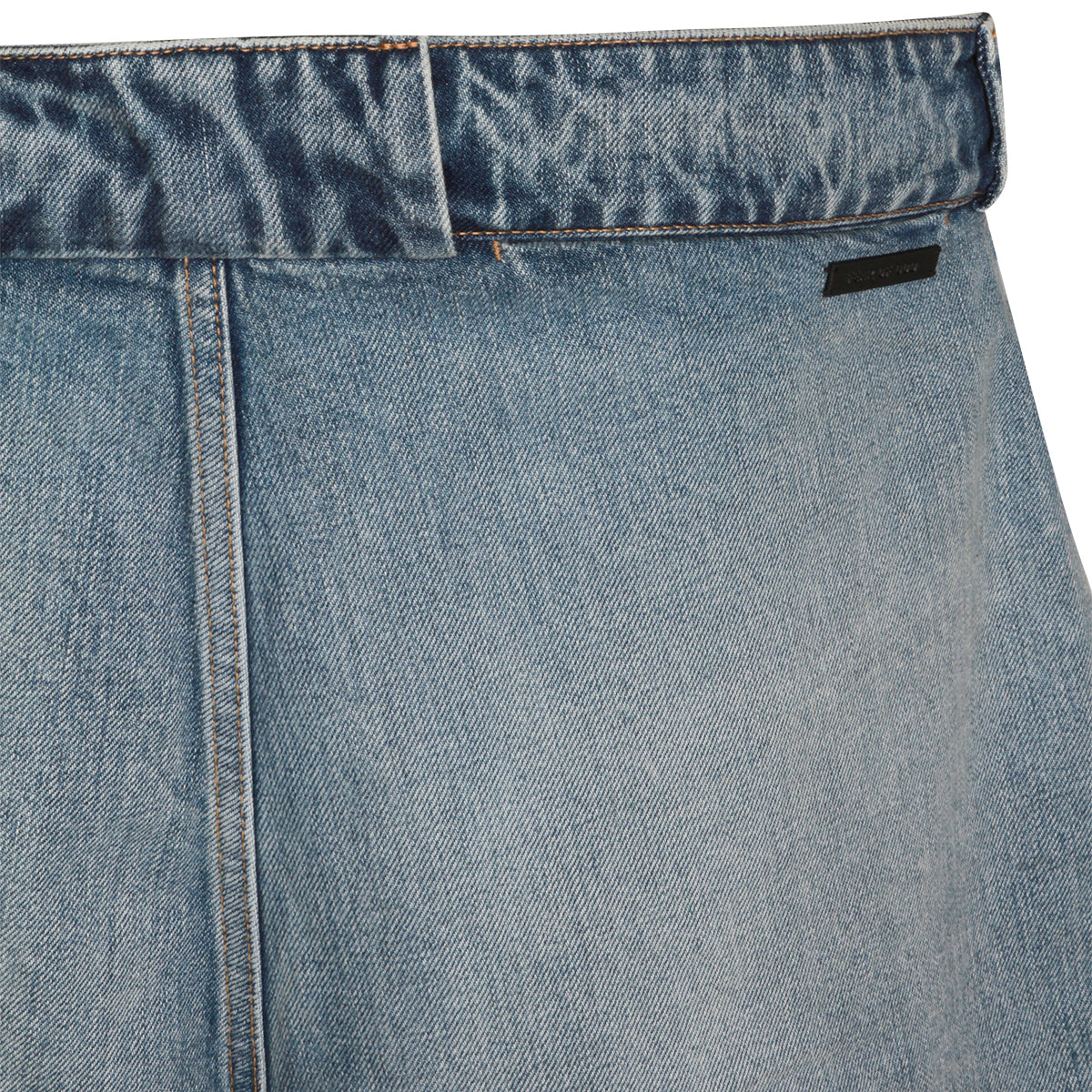MEDIUM INDIGO DENIM SHORT JEANS
