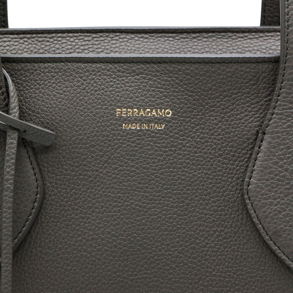 FERRAGAMO WOMAN,totes