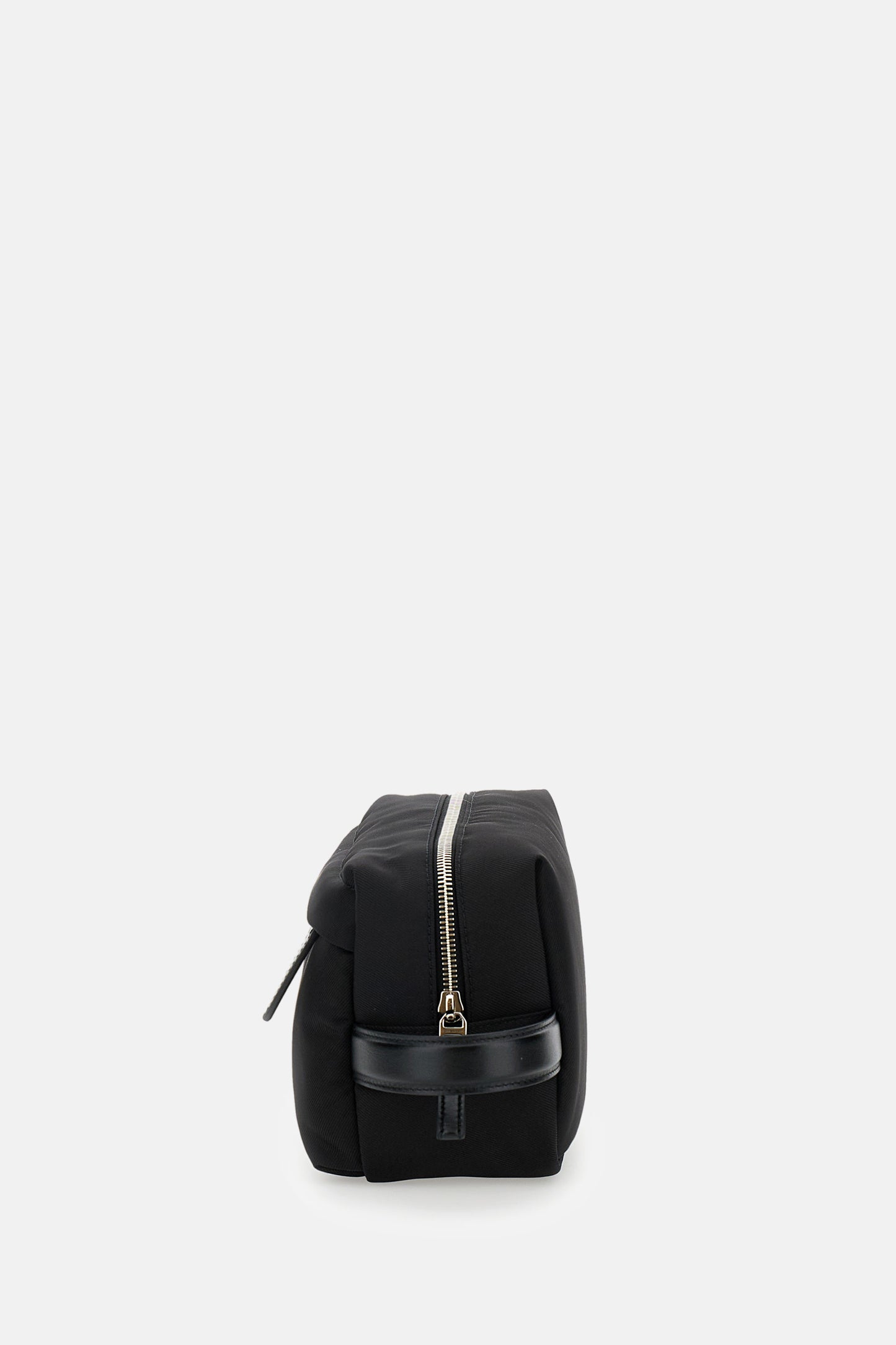 ESSENTIAL TOILET POUCH