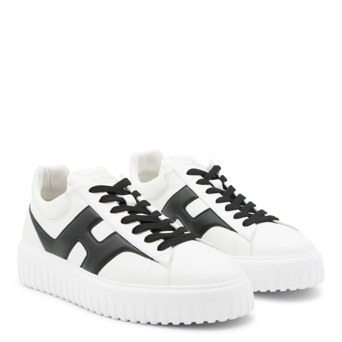 WHITE AND BLACK LEATHER SNEAKERS
