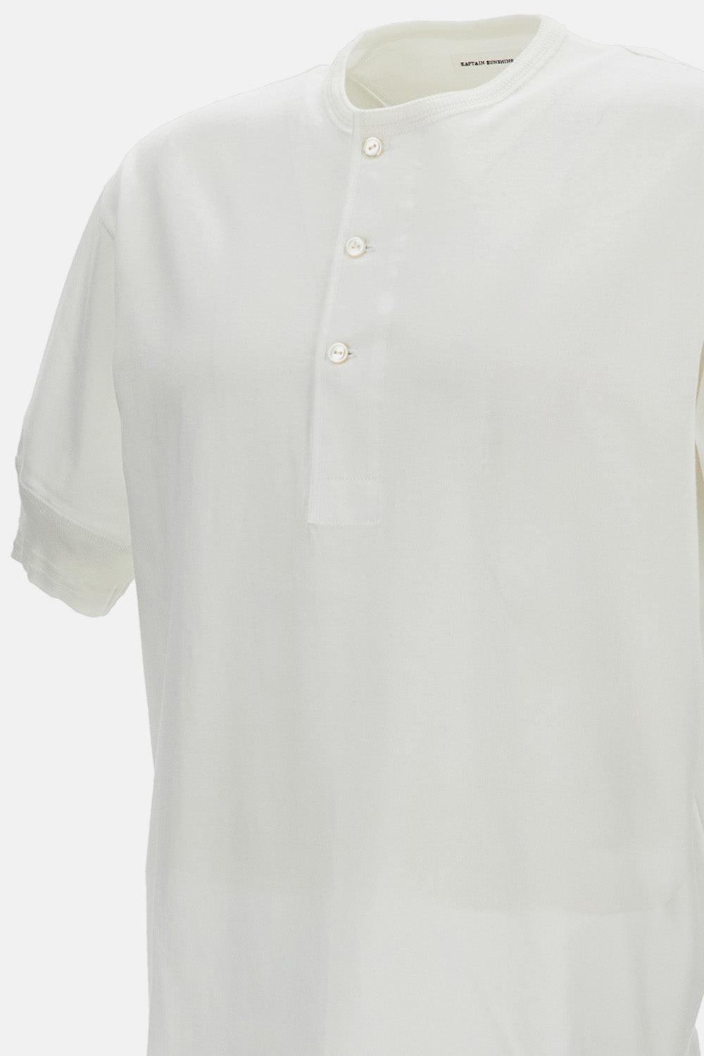 SHORT-SLEEVE T-SHIRT WITH BUTTONS