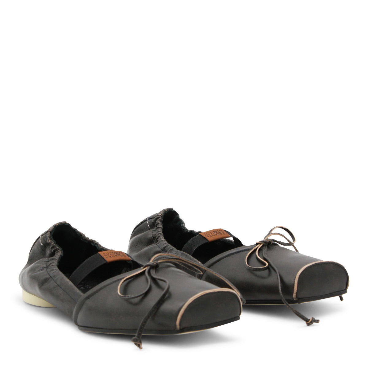 BLACK AND DOE BROWN LEATHER FLATS