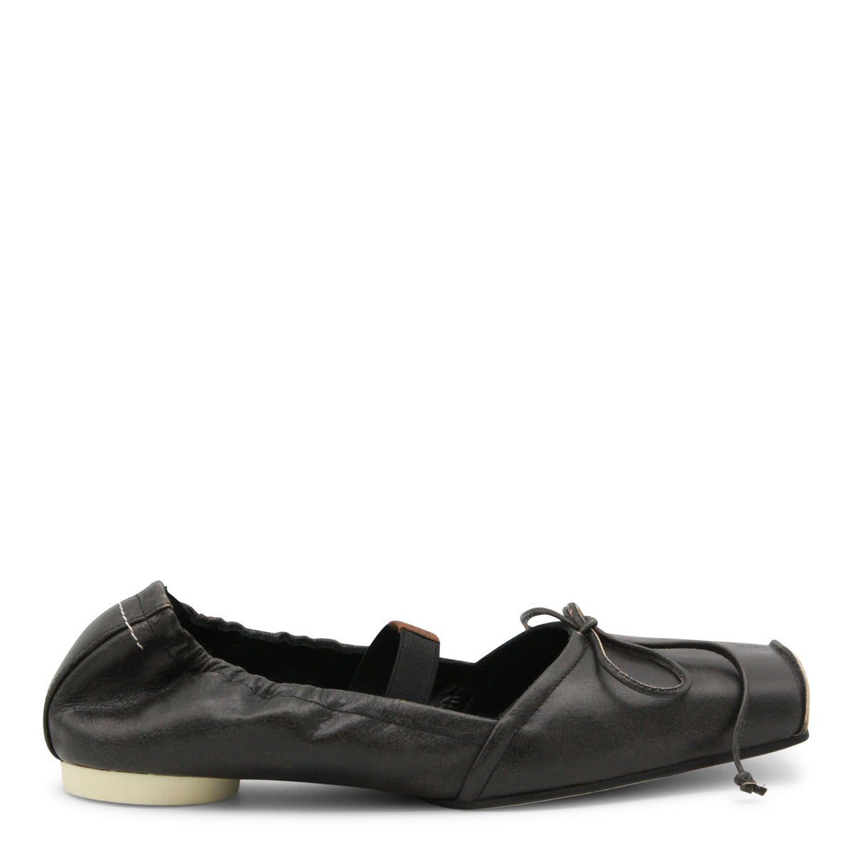 BLACK AND DOE BROWN LEATHER FLATS
