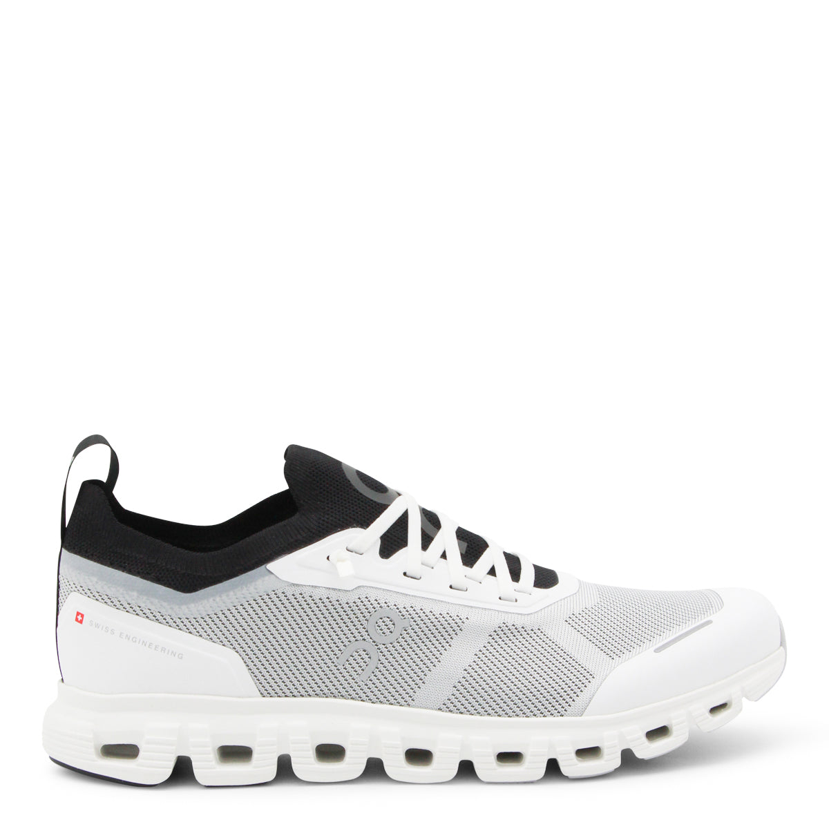 WHITE AND BLACK CLOUD 6 VERSA SNEAKERS