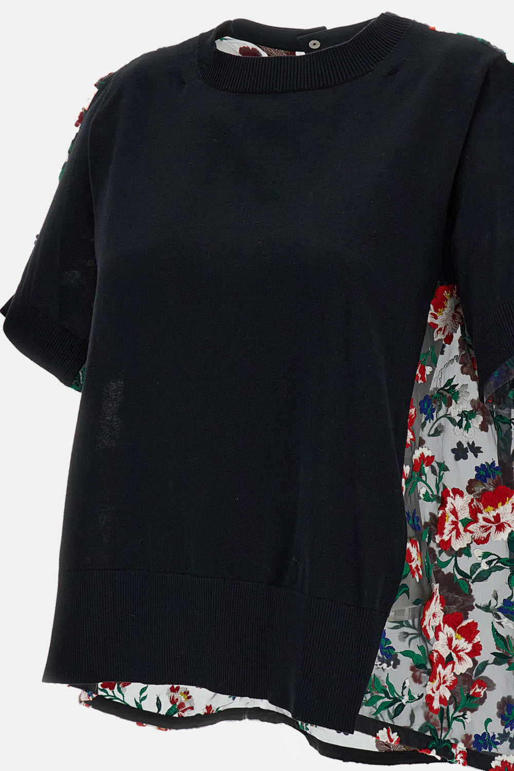 SHORT-SLEEVE TOP WITH EMBROIDERY
