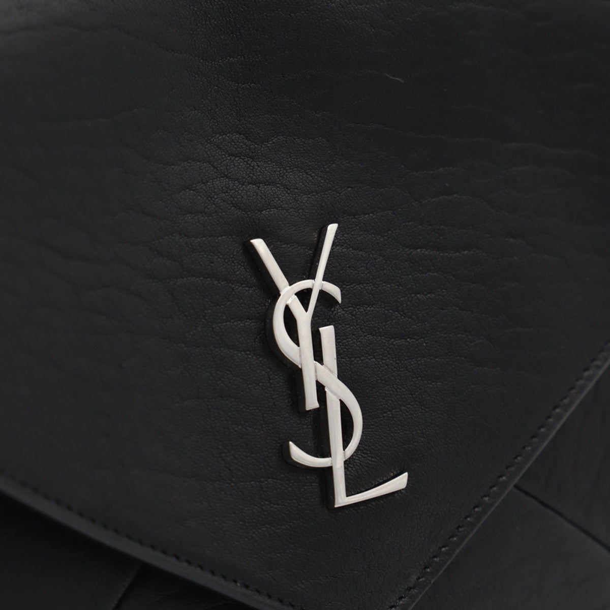 BLACK LEATHER CROSSBODY BAG