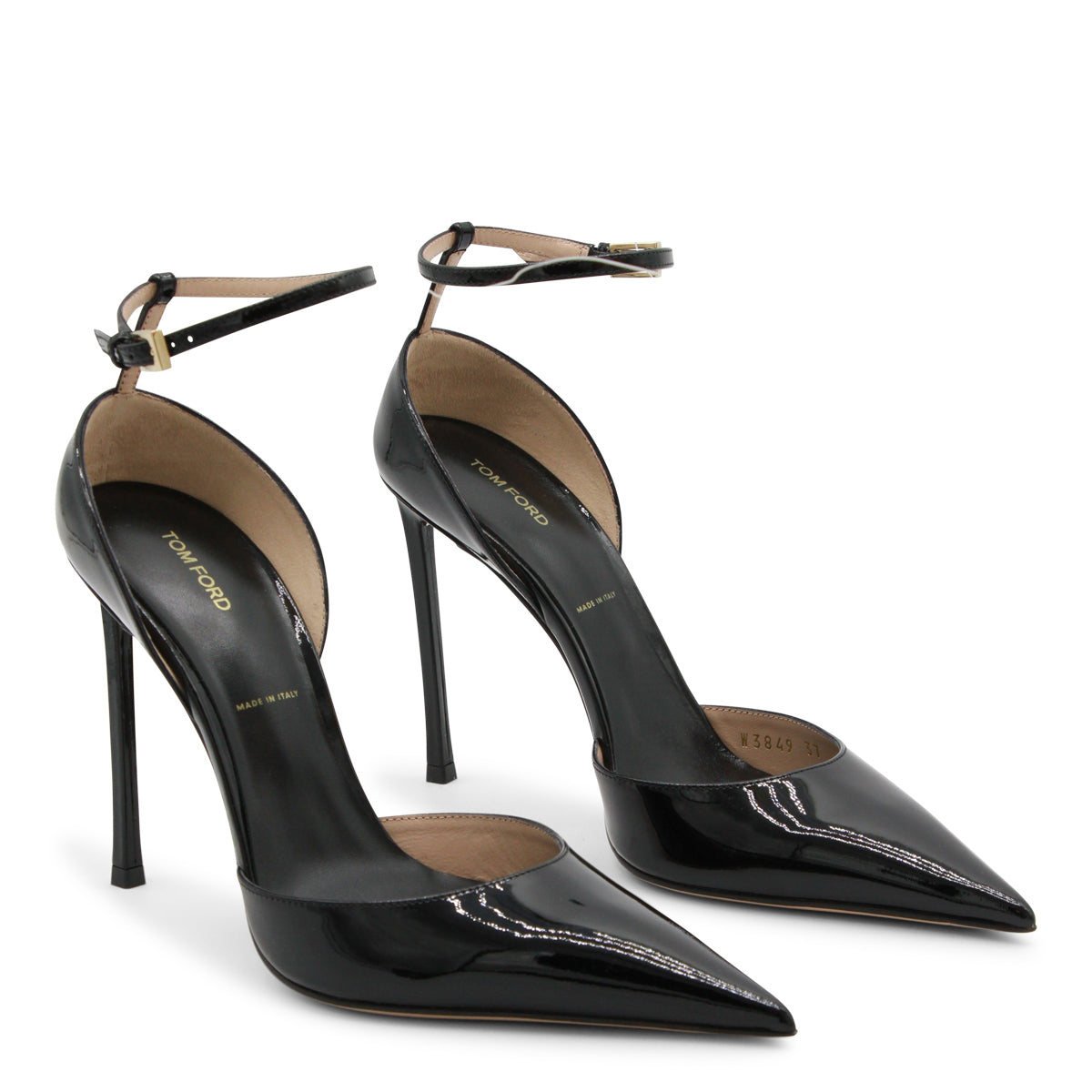 BLACK LEATHER PUMPS
